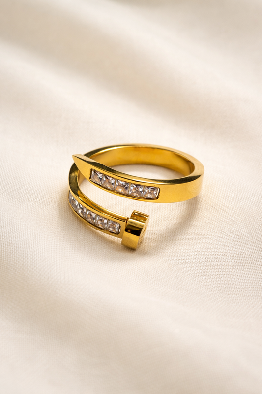Elegant Gold Wrap Ring β Shine in Every Angle
