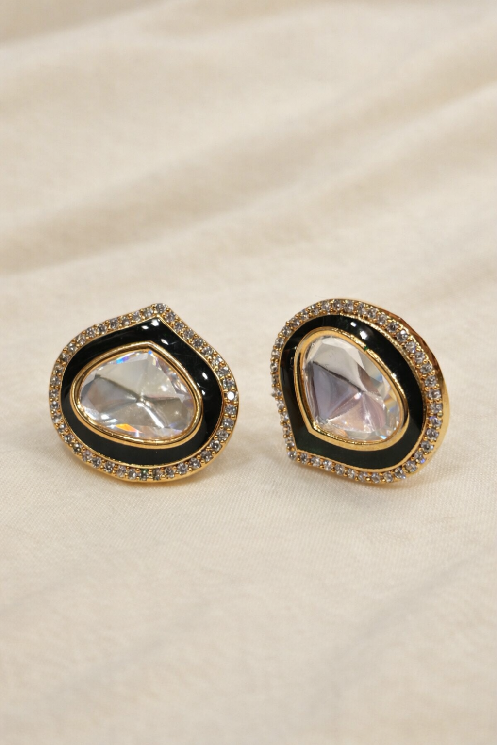 Elegant Teardrop Sparkle ✨ | Timeless Black & Gold Charm